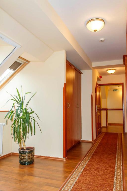 Pannon Hotel Bejelentkezes 20 Oraig, Check-In Until 20 O'Clock, Einchecken Bis 20 Uhr Mohacs Room photo